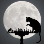 Кот и мышка играют в шахматы при луне